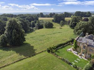 Photo 32- click for photo gallery